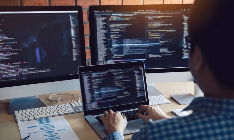 数据科学选型:R与Python如何赋能北安市网站建设?